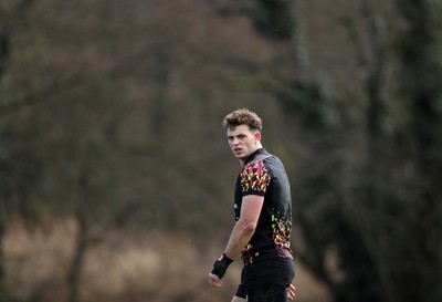 020326 - Wales Rugby Training - Louie Hennessey during training