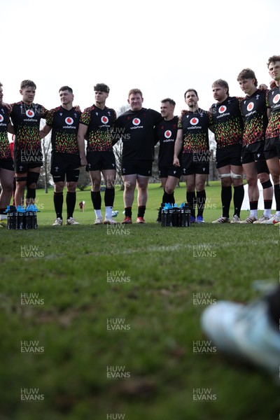 020326 - Wales Rugby Training - Wales team huddle