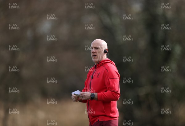 020326 - Wales Rugby Training - Steve Tandy, Head Coach during training