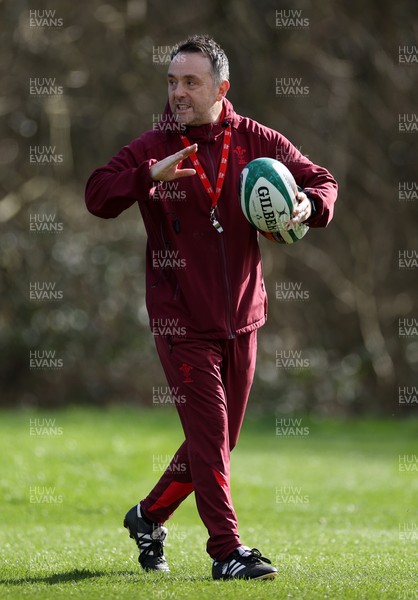 020326 - Wales Rugby Training - Matt Sherratt, Attack Coach during training