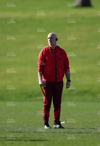 020326 - Wales Rugby Training - Steve Tandy, Head Coach during training