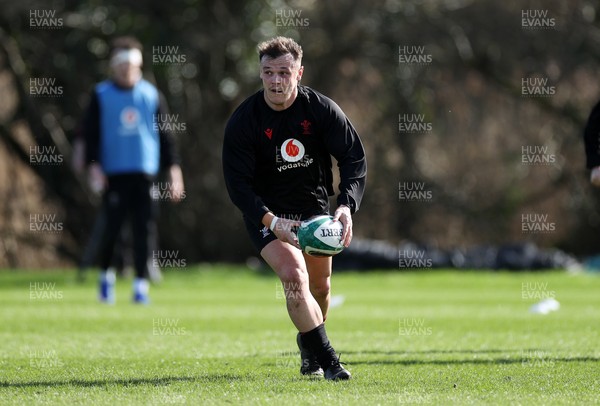 020326 - Wales Rugby Training - Jarrod Evans during training