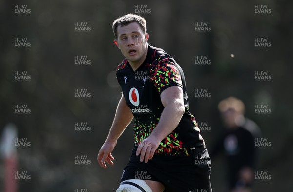 020326 - Wales Rugby Training - Ben Carter during training