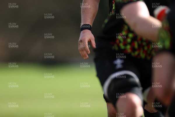 020326 - Wales Rugby Training - Alex Mann during training