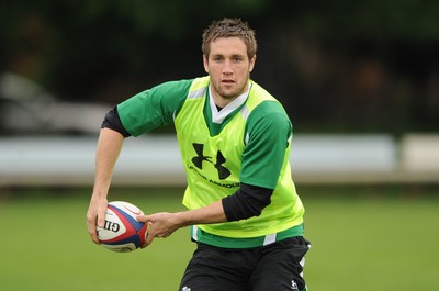 02.06.09 - Wales Rugby Training - Andrew Bishop in action during training. 