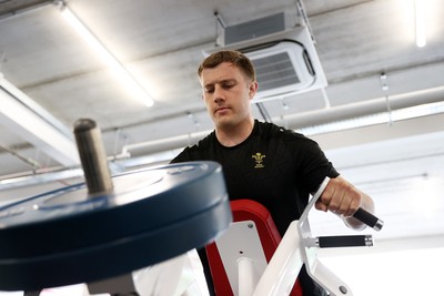 020625 - Wales Rugby Training - First day of summer camp - Ben Carter during training