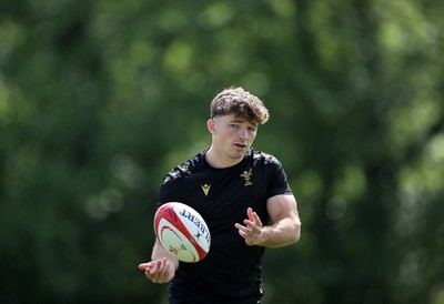 020625 - Wales Rugby Training - First day of summer camp - Dan Edwards during training