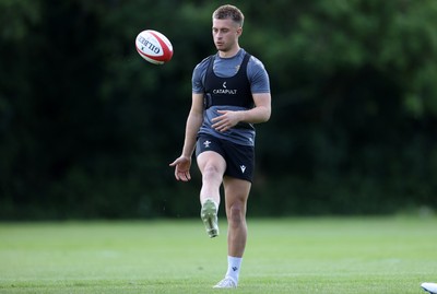 020625 - Wales Rugby Training - First day of summer camp - Cameron Winnett during training