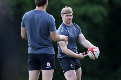020625 - Wales Rugby Training - First day of summer camp - Aaron Wainwright during training