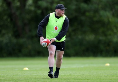 020625 - Wales Rugby Training - First day of summer camp - Keiron Assiratti during training