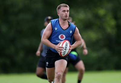 020625 - Wales Rugby Training - First day of summer camp - Cameron Winnett during training