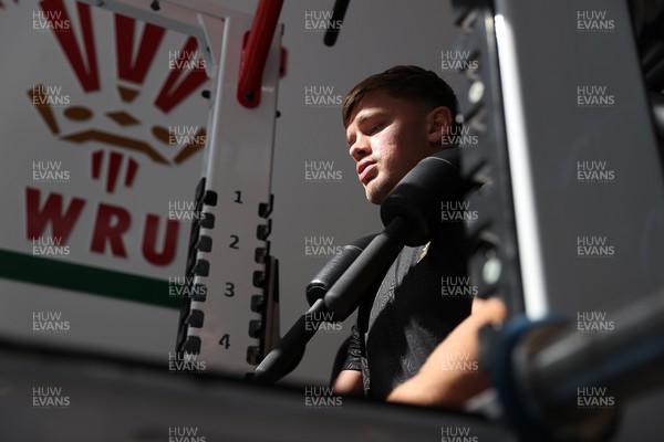020625 - Wales Rugby Training - First day of summer camp - Alex Mann during training