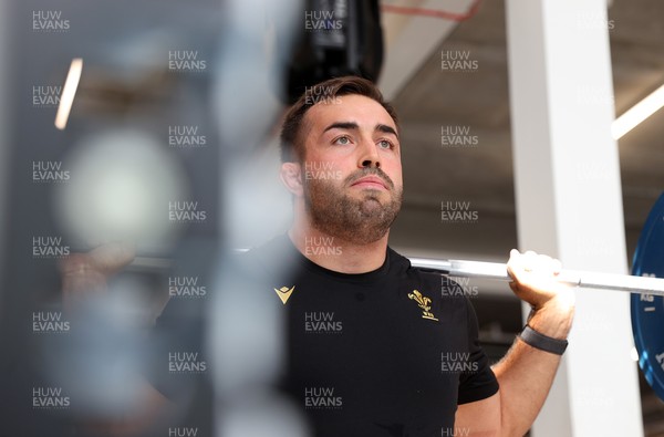 020625 - Wales Rugby Training - First day of summer camp - Liam Belcher during training