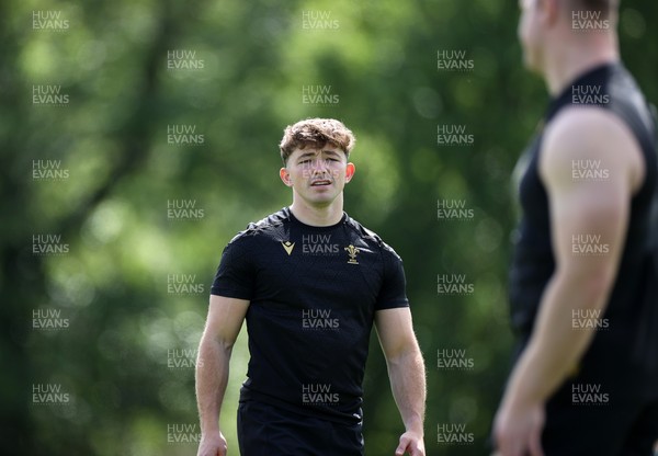 020625 - Wales Rugby Training - First day of summer camp - Dan Edwards during training