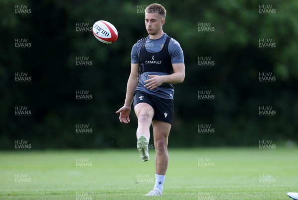 020625 - Wales Rugby Training - First day of summer camp - Cameron Winnett during training