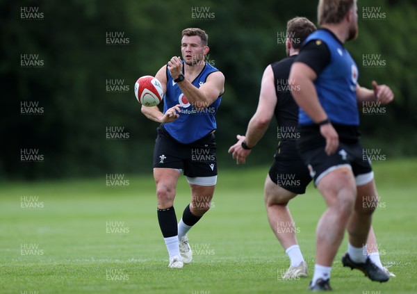 020625 - Wales Rugby Training - First day of summer camp - Elliot Dee during training