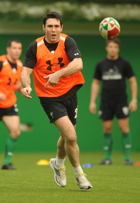 02.11.09 - Wales Rugby Training - Stephen Jones in action during training. 