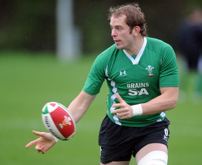 02.11.09 - Wales Rugby Training Alun Wyn Jones takes part in a training session ahead of his sides match against the New Zealand All Blacks on Saturday 