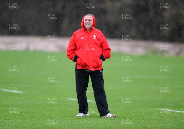 02.11.09 - Wales Rugby Training Head Coach Warren Gatland at a training session ahead of his sides match against the New Zealand All Blacks on Saturday 