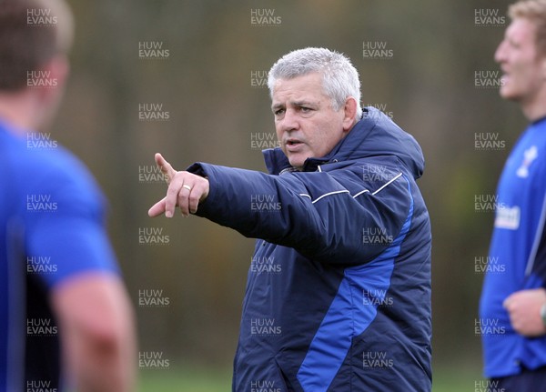 02.11.10. Wales Rugby Training... Wales coach Warren Gatland makes a point.. 