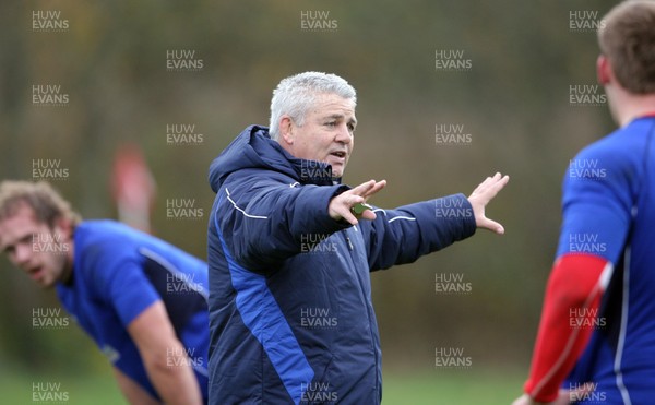 02.11.10. Wales Rugby Training... Wales coach Warren Gatland makes a point.. 