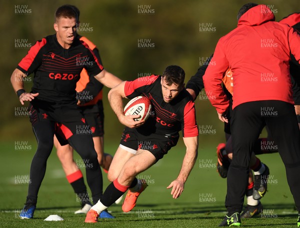 021121 - Wales Rugby Training - Gareth Davies during training