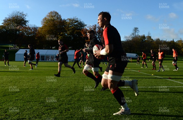 021121 - Wales Rugby Training - Taine Basham during training