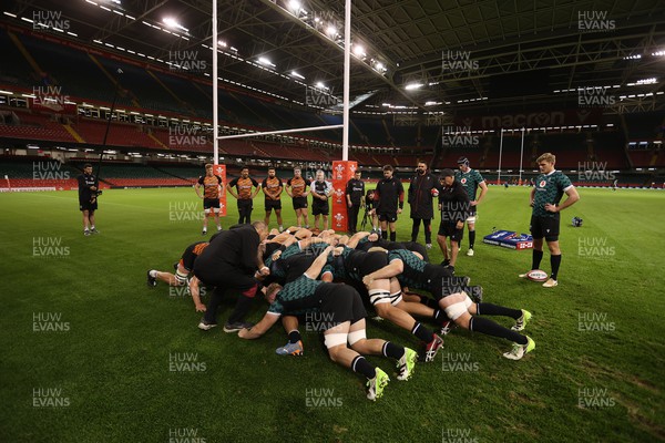 021123 - Wales Rugby Training against Dragons in the week leading to their game against the Barbarians at the Principality Stadium - Scrum