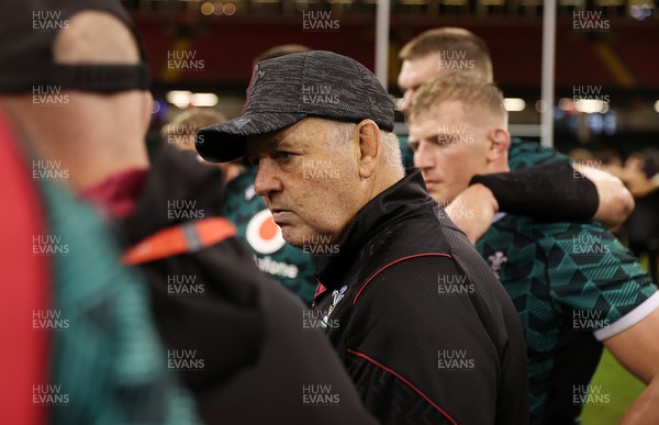 021123 - Wales Rugby Training against Dragons in the week leading to their game against the Barbarians at the Principality Stadium - Head Coach Warren Gatland during training