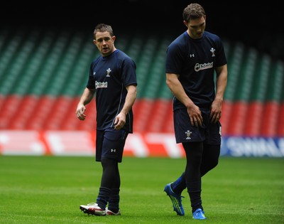 02.12.11 - Wales Rugby Training - Shane Williams and George North during training. 