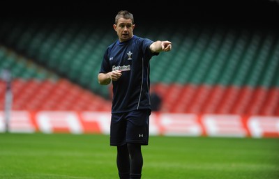 02.12.11 - Wales Rugby Training - Shane Williams during training. 