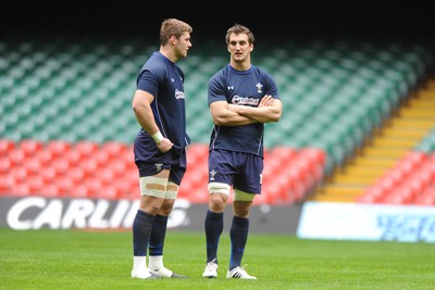 02.12.11 - Wales Rugby Training - Dan Lydiate and Sam Warburton during training. 