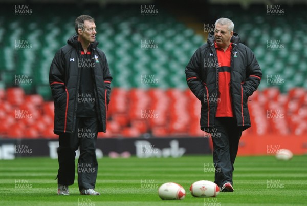02.12.11 - Wales Rugby Training - Wales head coach Warren Gatland talks to attack coach Rob Howley(L) during training. 