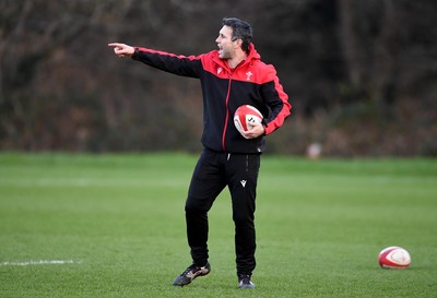 021220 - Wales Rugby Training - Stephen Jones during training