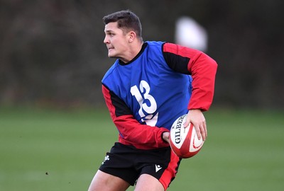 021220 - Wales Rugby Training - Callum Sheedy during training