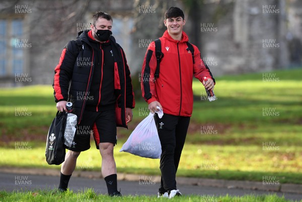 021220 - Wales Rugby Training - Sam Parry and Louis Rees-Zammit during training