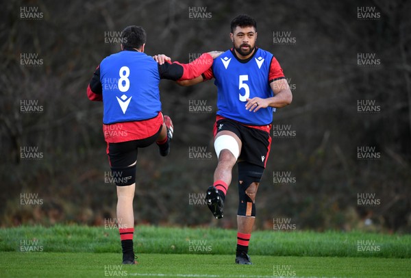 021220 - Wales Rugby Training - Justin Tipuric and Taulupe Faletau during training