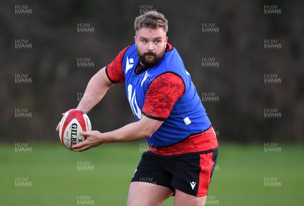 021220 - Wales Rugby Training - Tomas Francis during training