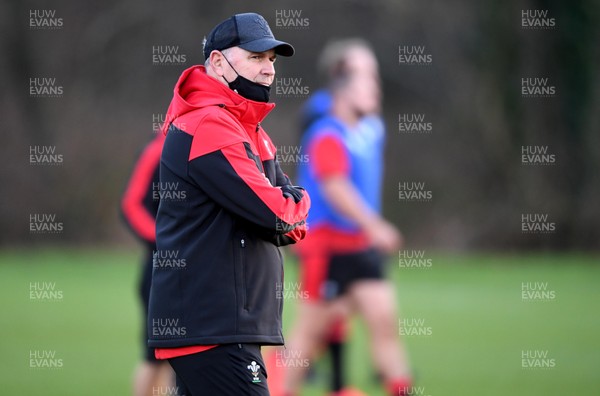 021220 - Wales Rugby Training - Wayne Pivac during training