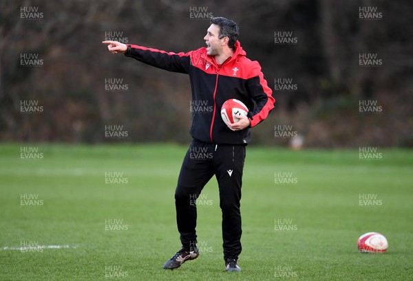 021220 - Wales Rugby Training - Stephen Jones during training