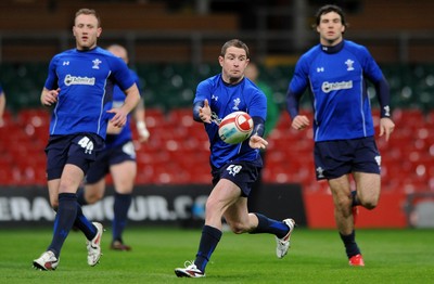 03.02.11 - Wales Rugby Captains Run - Shane Williams during training. 