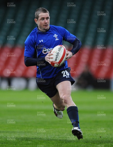 03.02.11 - Wales Rugby Captains Run - Shane Williams during training. 
