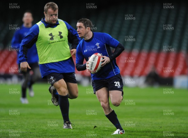 03.02.11 - Wales Rugby Captains Run - Shane Williams during training. 