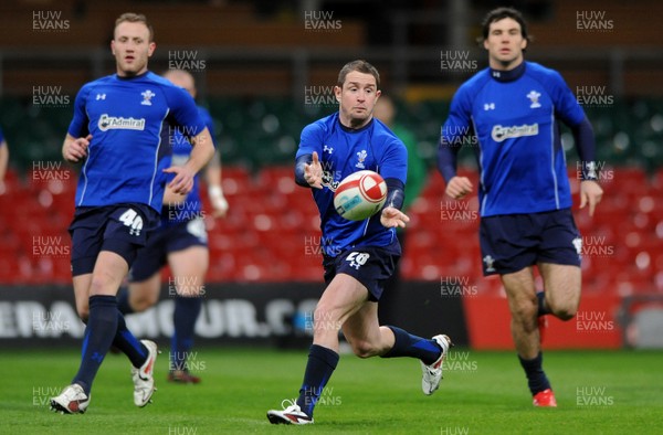 03.02.11 - Wales Rugby Captains Run - Shane Williams during training. 