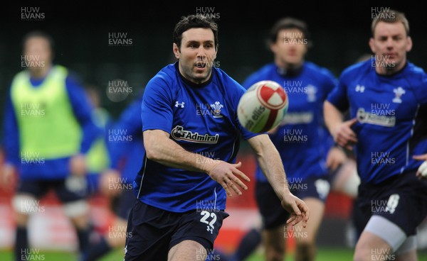 03.02.11 - Wales Rugby Captains Run - Stephen Jones during training. 