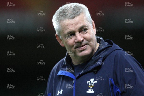 03.02.11 -Wales Captains Run, Millennium Stadium -  Wales' coach Warren Gatland during training session 