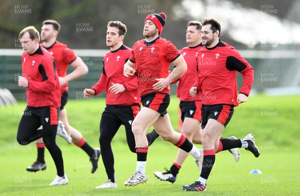 030221 - Wales Rugby Training - Nick Tompkins, Johnny Williams, Kieran Hardy, Gareth Davies, Callum Sheedy and Tomos Williams during training