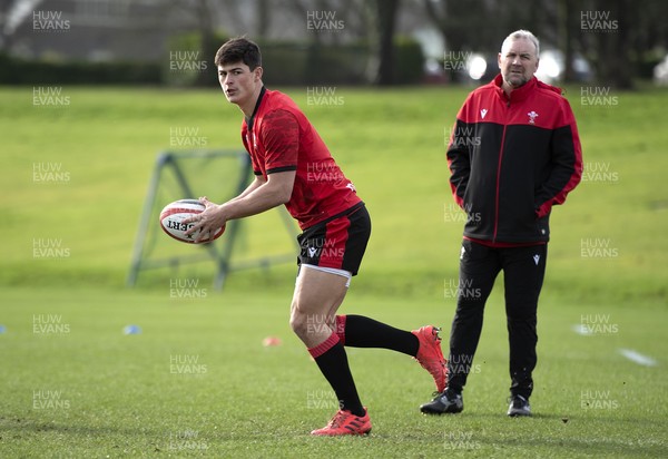 030221 - Wales Rugby Training - Louis Rees-Zammit during training