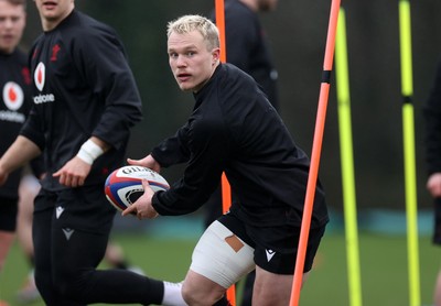 030226 - Wales Rugby Training - Blair Murray during training