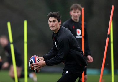 030226 - Wales Rugby Training - Louis Rees-Zammit during training
